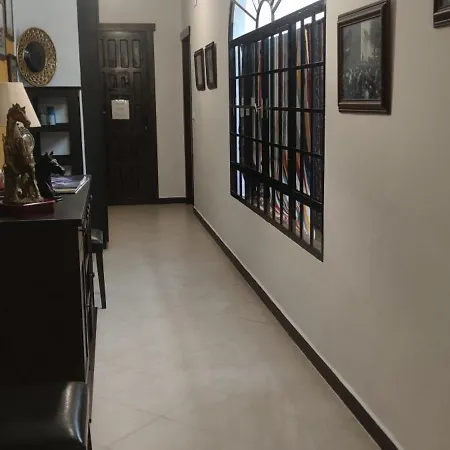 Homestay Casa Tres Aires *
